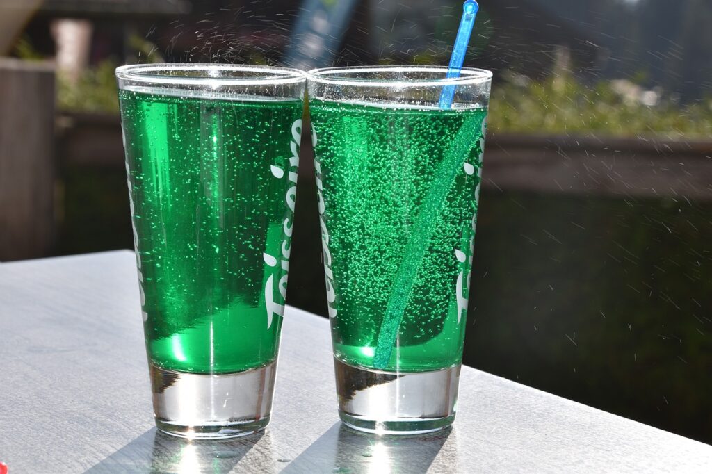 Glasses of mint 4647914 1280
